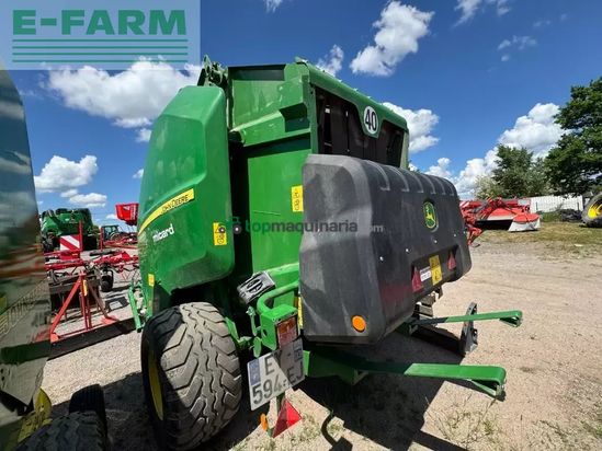 Empacadora gigant - John Deere - v461m