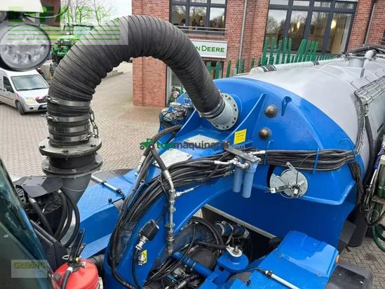 Esparcidor - Claas - xerion 4000 & kaweco schwanenhals tridem