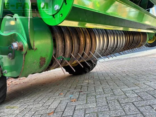 Empacadora gigant - John Deere - 990