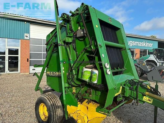 Empacadora gigant - John Deere - 590