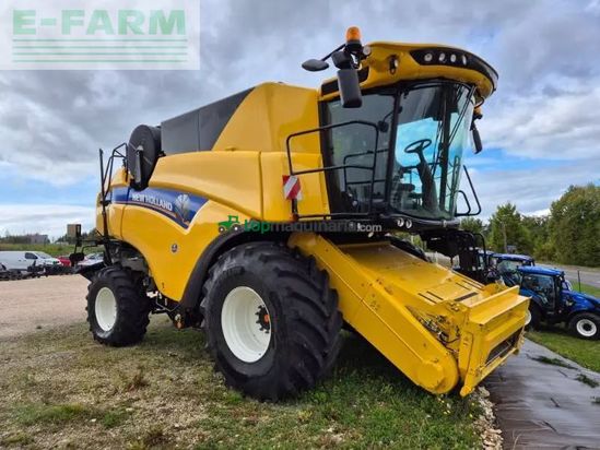 Cosechadora de Cereal - New Holland - cx8-70