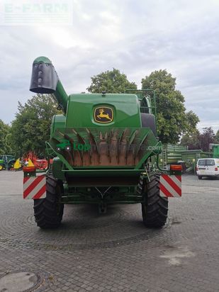 Cosechadora de Cereal - John Deere - t560