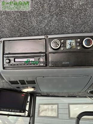 Tractor agrícola - Valtra - t235d