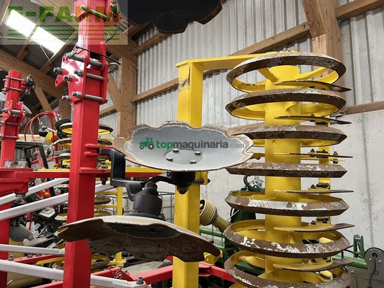 Cultivador - Pöttinger - synkro 4030