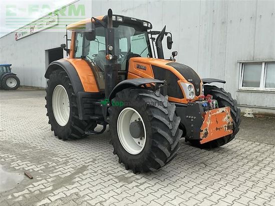 Tractor agrícola - Valtra - n 163 d