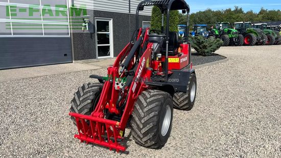 Minicargadora - Thaler - 2838l dpf hæve/sænke tag og brede hjul