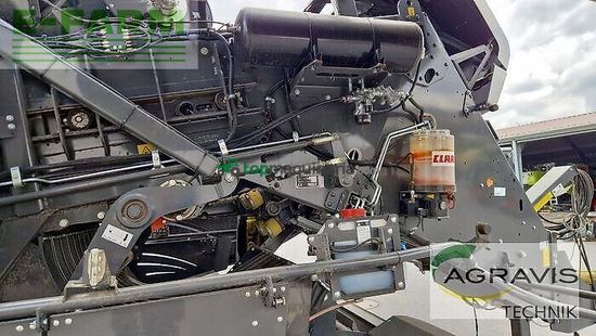 Empacadora gigant - Claas - quadrant 5200 fc ta