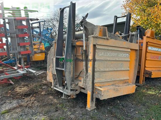 Remolqu esparcidor - Lucas - silogrif 2001