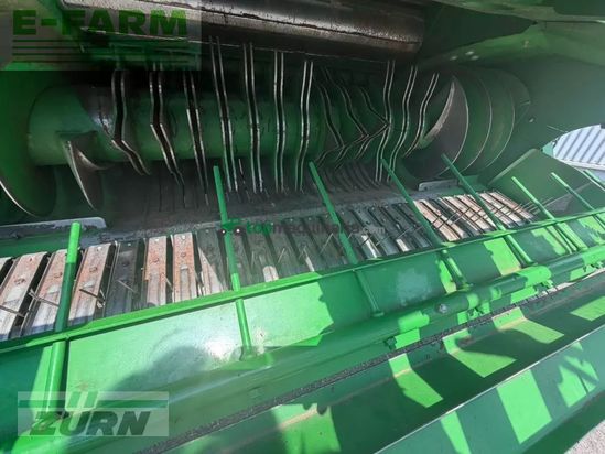 Empacadora gigant - John Deere - v451m