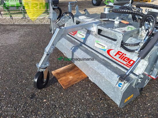 Riego -  - fliegl agrocenter kehrmaschine 1550