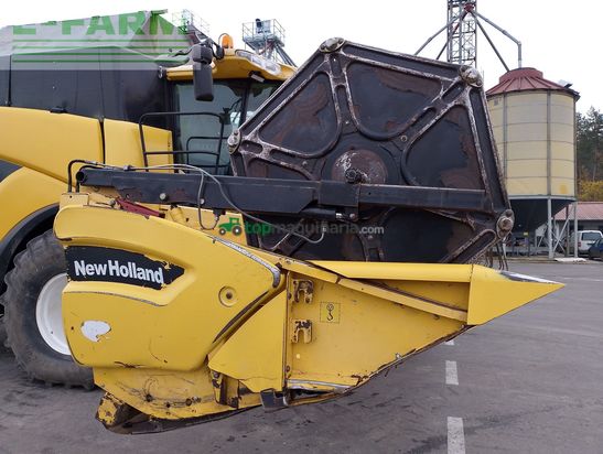 Cosechadora de Cereal - New Holland - CR980