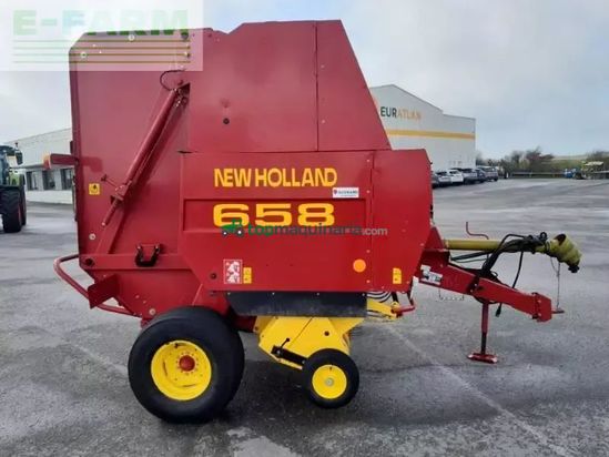 Empacadora gigant - New Holland - 658