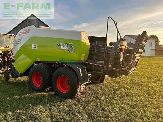 Empacadora gigant - Claas - quadrant 3200 rc