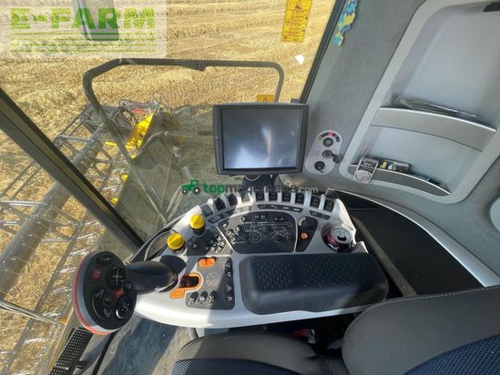 Cosechadora de Cereal - New Holland - CR9.90