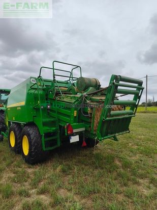 Empacadora gigant - John Deere - 1424c