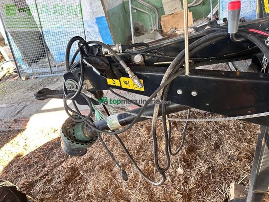 Empacadora gigant - New Holland - br 6090 / roll-bar 125