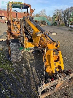 Minicargadora - JCB - tm 220 brandschaden