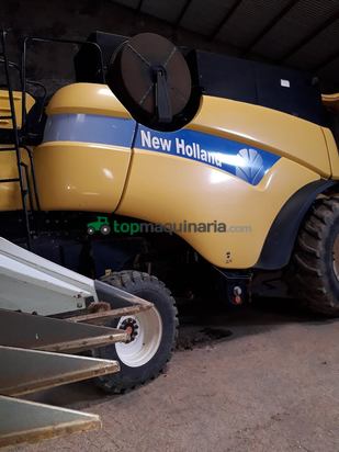 Cosechadora de Cereal - New Holland - CX740 