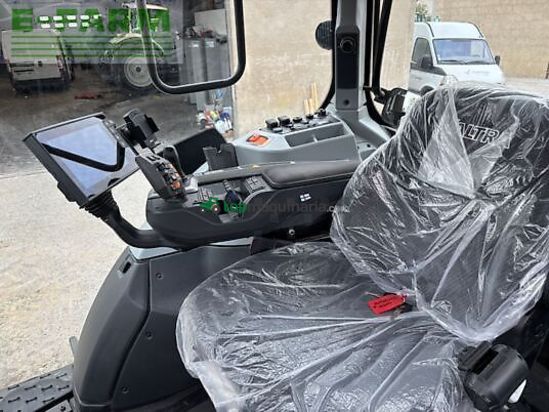 Tractor agrícola - Valtra - t215 versu