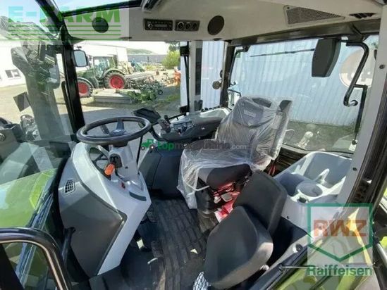 Minicargadora - Valtra - g135 v schlepper