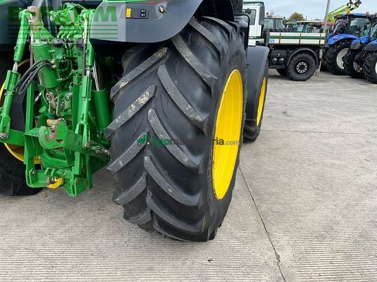 Tractor agrícola - John Deere - 6215r tractor (st24428)