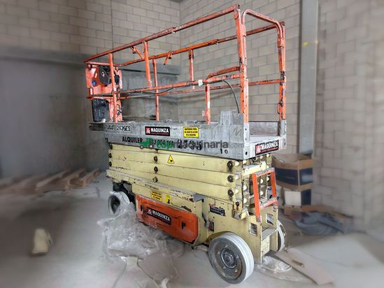 Tijera JLG 2630ES