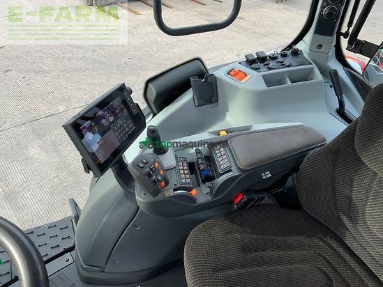 Tractor agrícola - Valtra - t235 versu tractor (st24702) Versu