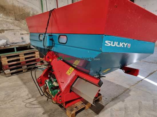Abonadora Marca Sulky  de 3000 litros
