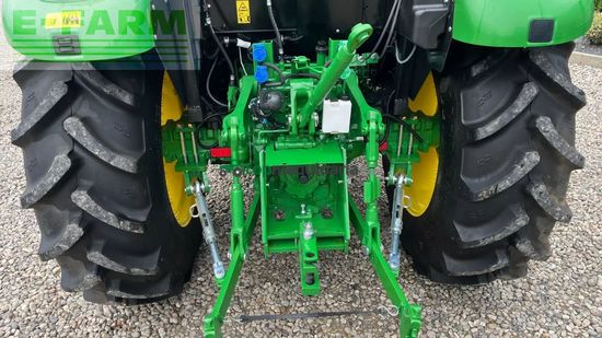 Tractor agrícola - John Deere - 5075e med aircondition og vendegear