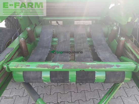 Empacadora gigant - John Deere - 678