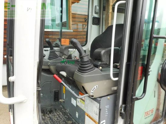 Excavadora - Takeuchi - tb 216 ( 1.865kg ) powertilt + 3 löffel