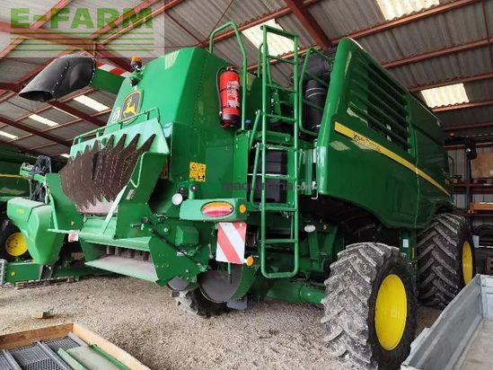 Cosechadora de Cereal - John Deere - t550