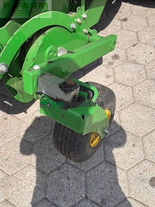 Empacadora gigant - John Deere - v461r