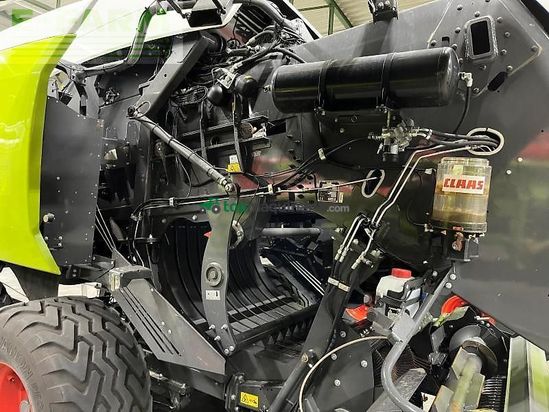 Empacadora gigant - Claas - quadrant 5300 fc t+st