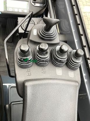 Elevadora - Toyota - 02-8fgjf35