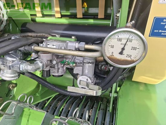 Empacadora gigant - Krone - comprima cv 150 xc