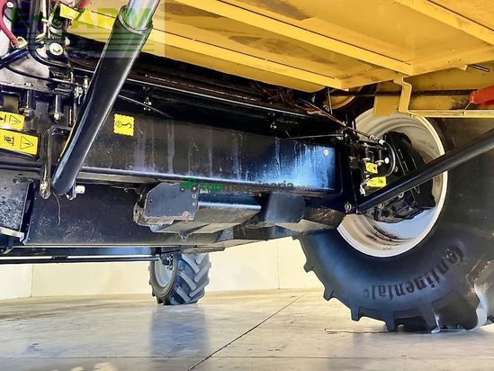 Cosechadora de Cereal - New Holland - tc 5070