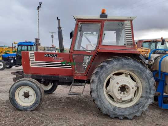 Tractor agrícola - Fiat / Fiatagri - 888E
