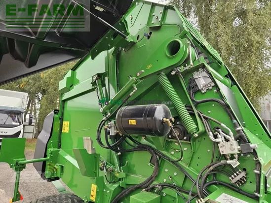 Empacadora gigant - John Deere - v461m