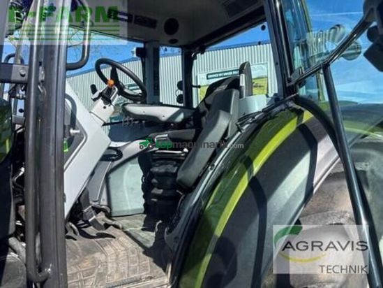 Tractor agrícola -  - g 135 a 1b9