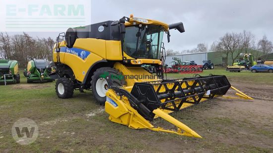 Cosechadora de Cereal - New Holland - cx 8040