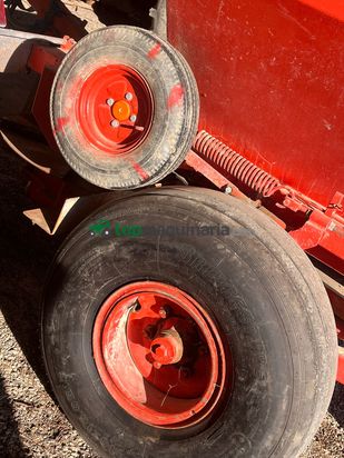 Abonadora usada marca Rimasa 5000 KGS 