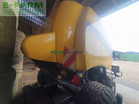 Empacadora gigant - New Holland - roll belt 150