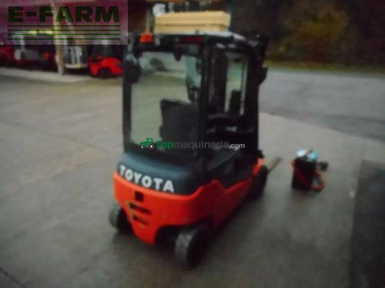 Elevadora - Toyota - 8fbm20z triplex 4,7m + 3. u. 4. kreis bis gabelt