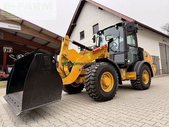 Minicargadora - Caterpillar - 906