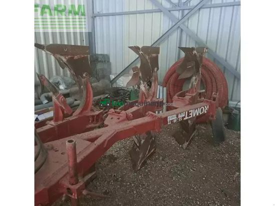 Arado - Gregoire Besson - 3 corps