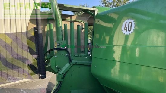 Empacadora gigant - John Deere - c441r