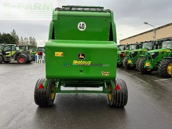 Empacadora gigant - John Deere - 864
