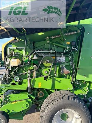 Empacadora gigant - Krone - comprima v 150 xc