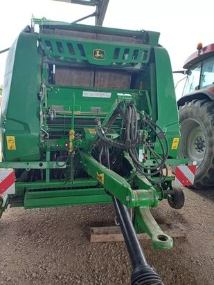 Empacadora gigant - John Deere - v 461 rc 25 filet